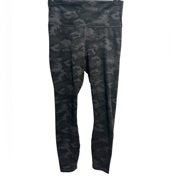 CAMOUFLAGE FABLETICS POWERHOLD LEGGINGS - Picture 2 of 5